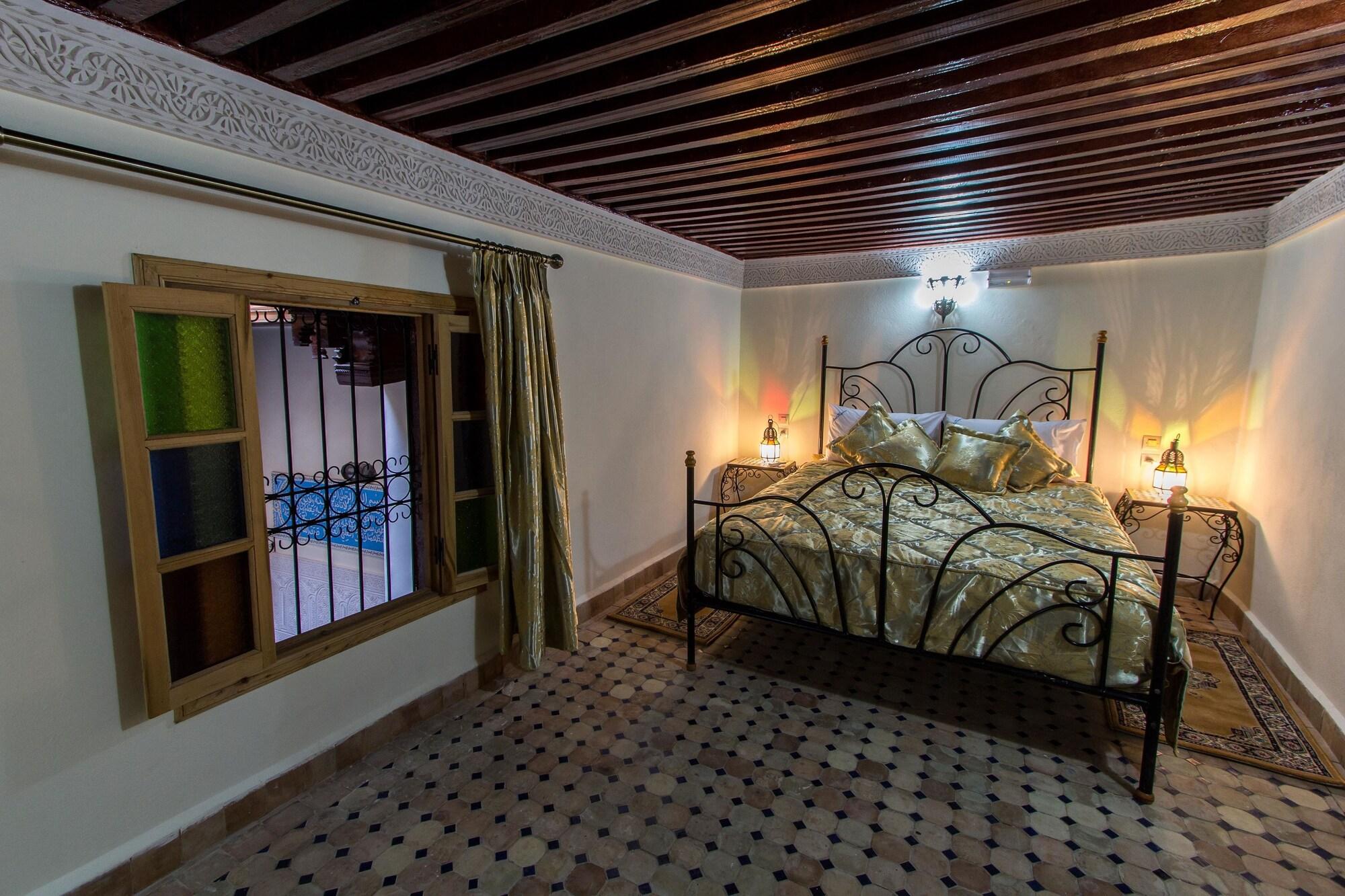 Riad Taryana Fès Exteriör bild