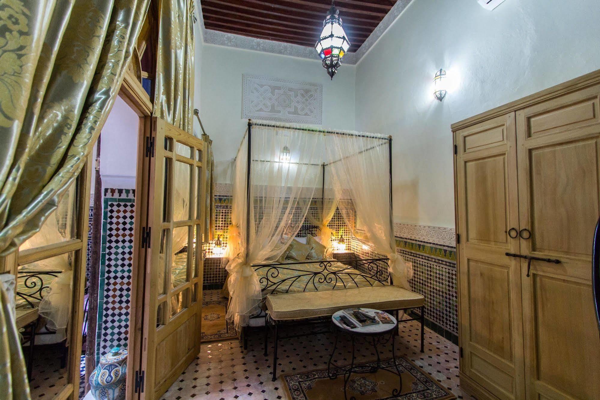 Riad Taryana Fès Exteriör bild