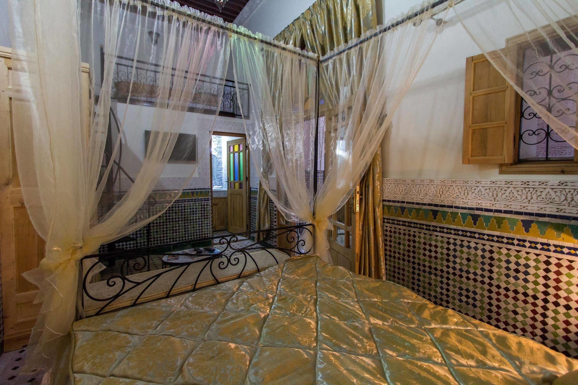 Riad Taryana Fès Exteriör bild